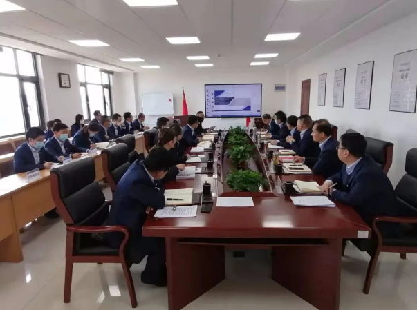 必一·运动(B-Sports)召开党委理论中心组集体学习会议(图2)