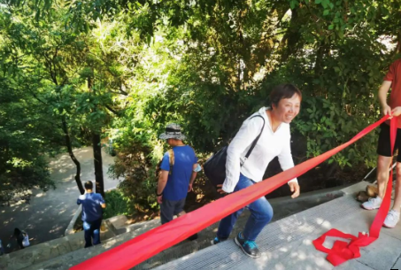 助力文旅市场 展示产投风采——必一·运动(B-Sports)组织开展员工登山比赛活动(图7)